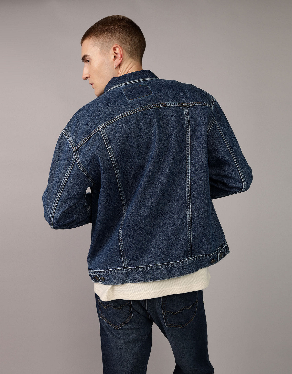 Chaqueta Trucker en denim Ae - Generico 0106_1662_489_ob