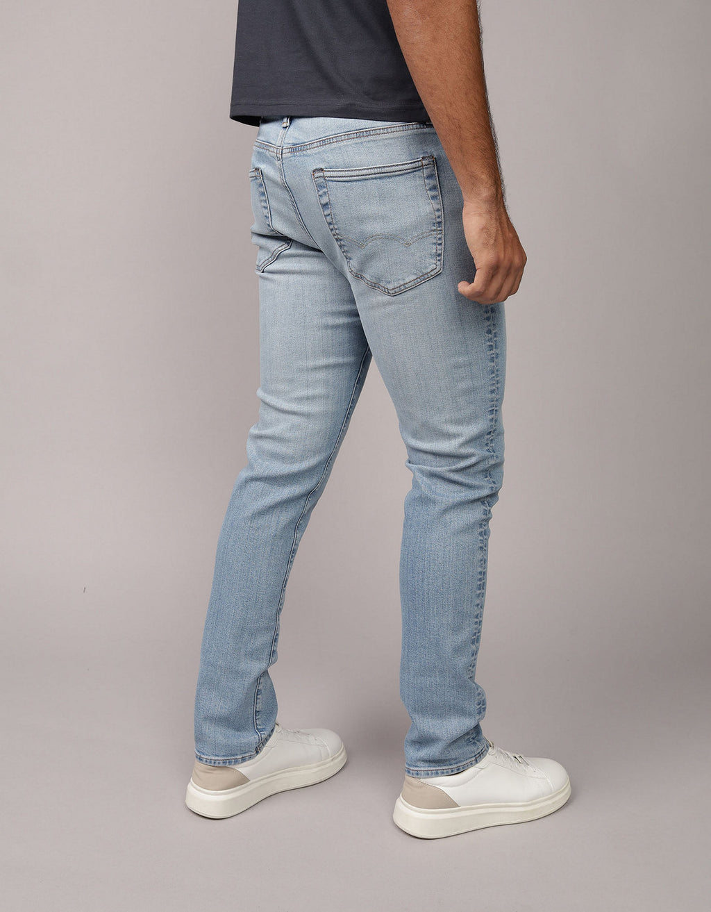 Jean Slim con Parches Ae - Generico 0117_7299_447_ob
