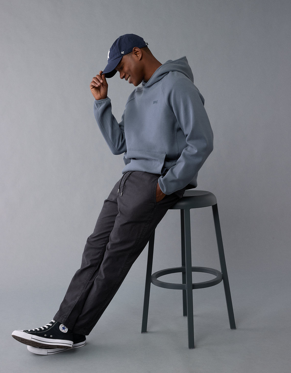 Pantalón ajustado de hombre AE - Negro 0127_5062_167_d2