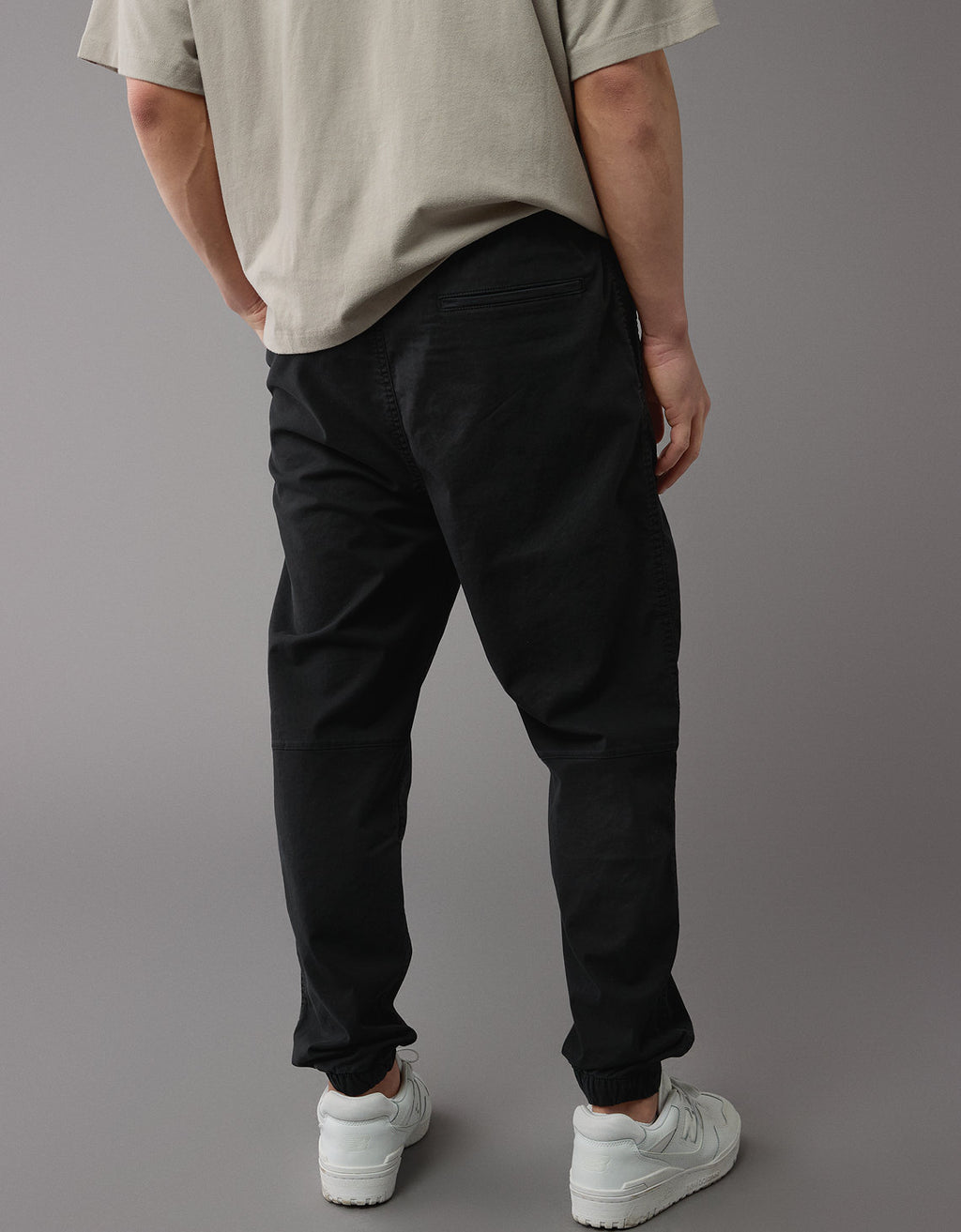 Jogger Tipo Trekker Ae - Negro 0129_4976_064_ob