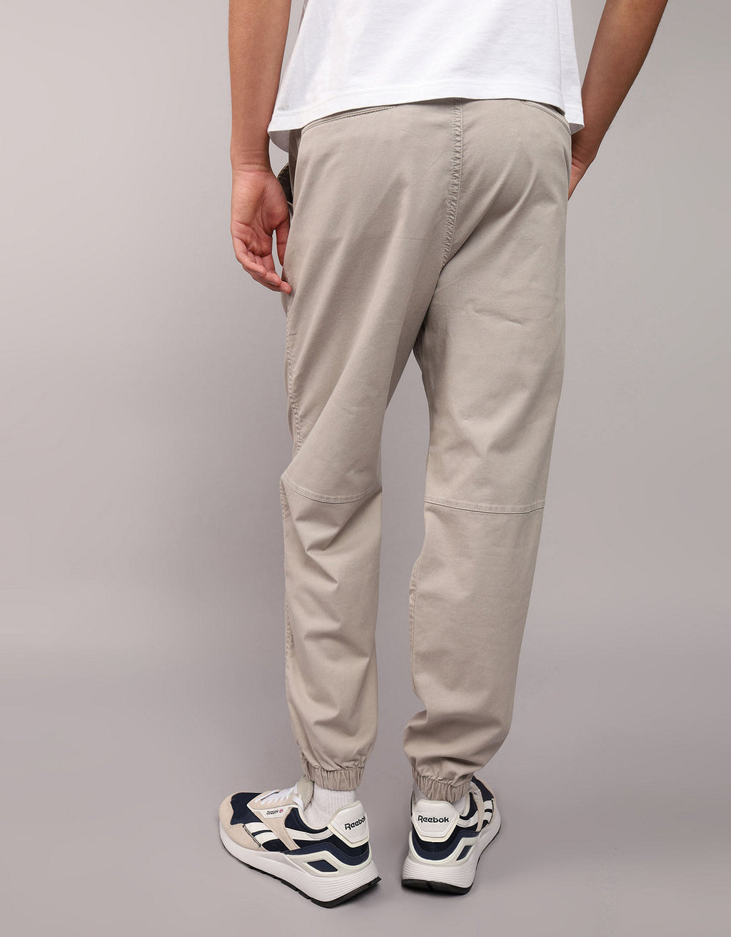 Jogger Tipo Trekker Ae - Generico 0129_4976_213_ob