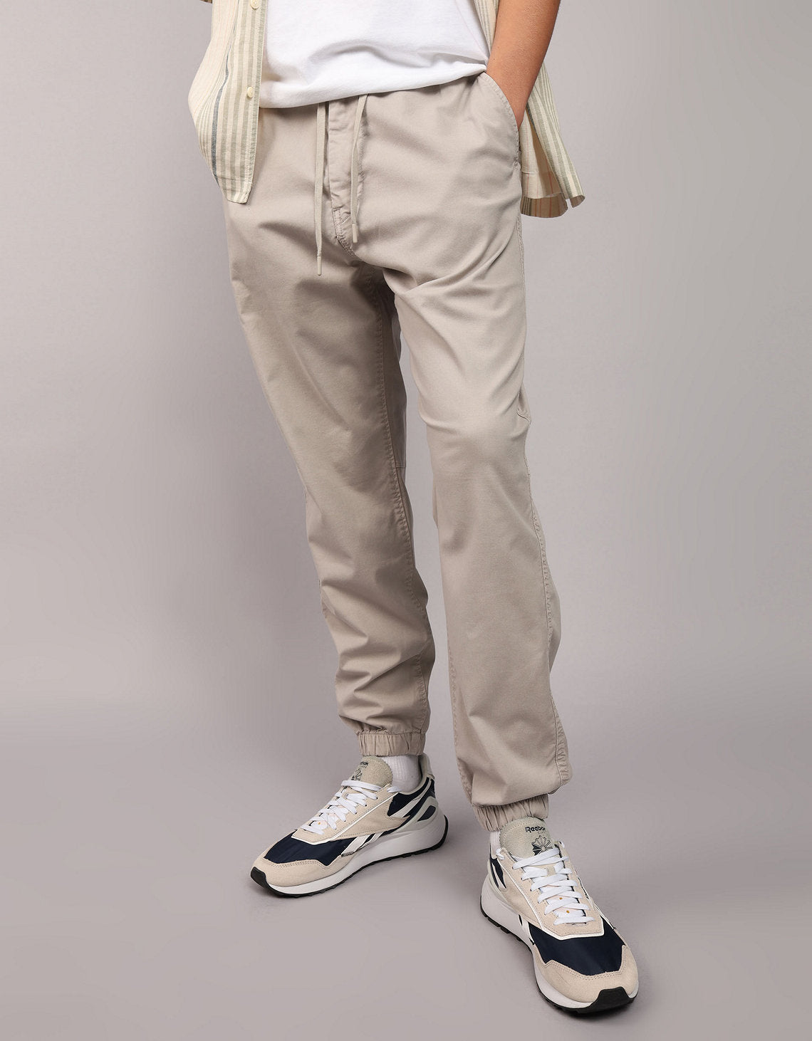 Jogger Tipo Trekker Ae - Generico 0129_4976_213_of