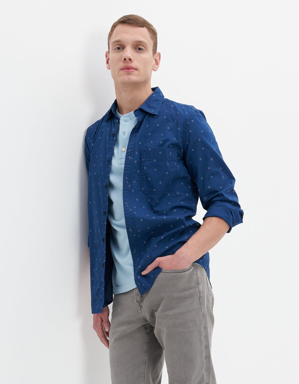 Camisa slim fit con botones Everyday Ae - Azul 0153_2361_410_of