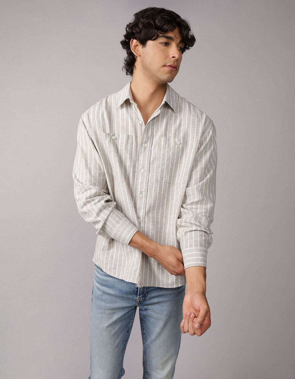 Camisa abotonada relajada de lino mezclado Ae Everyday - Generico 0153_2894_213_of