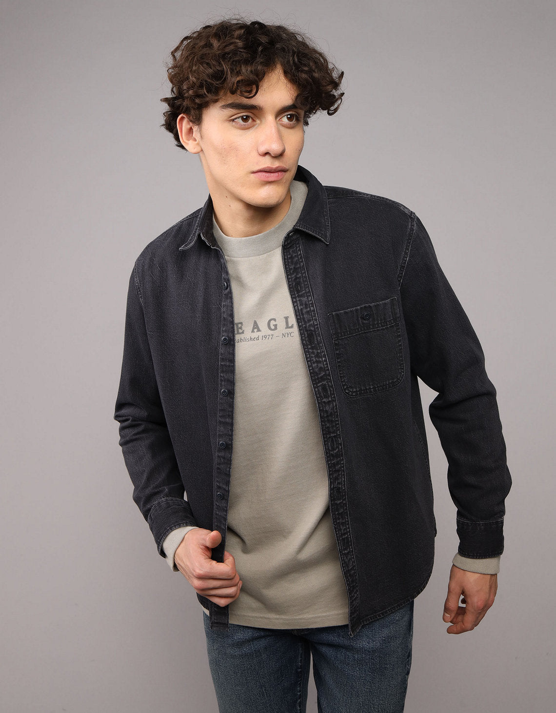 Camisa de botones diaria Ae - Negro 0153_3009_081_of