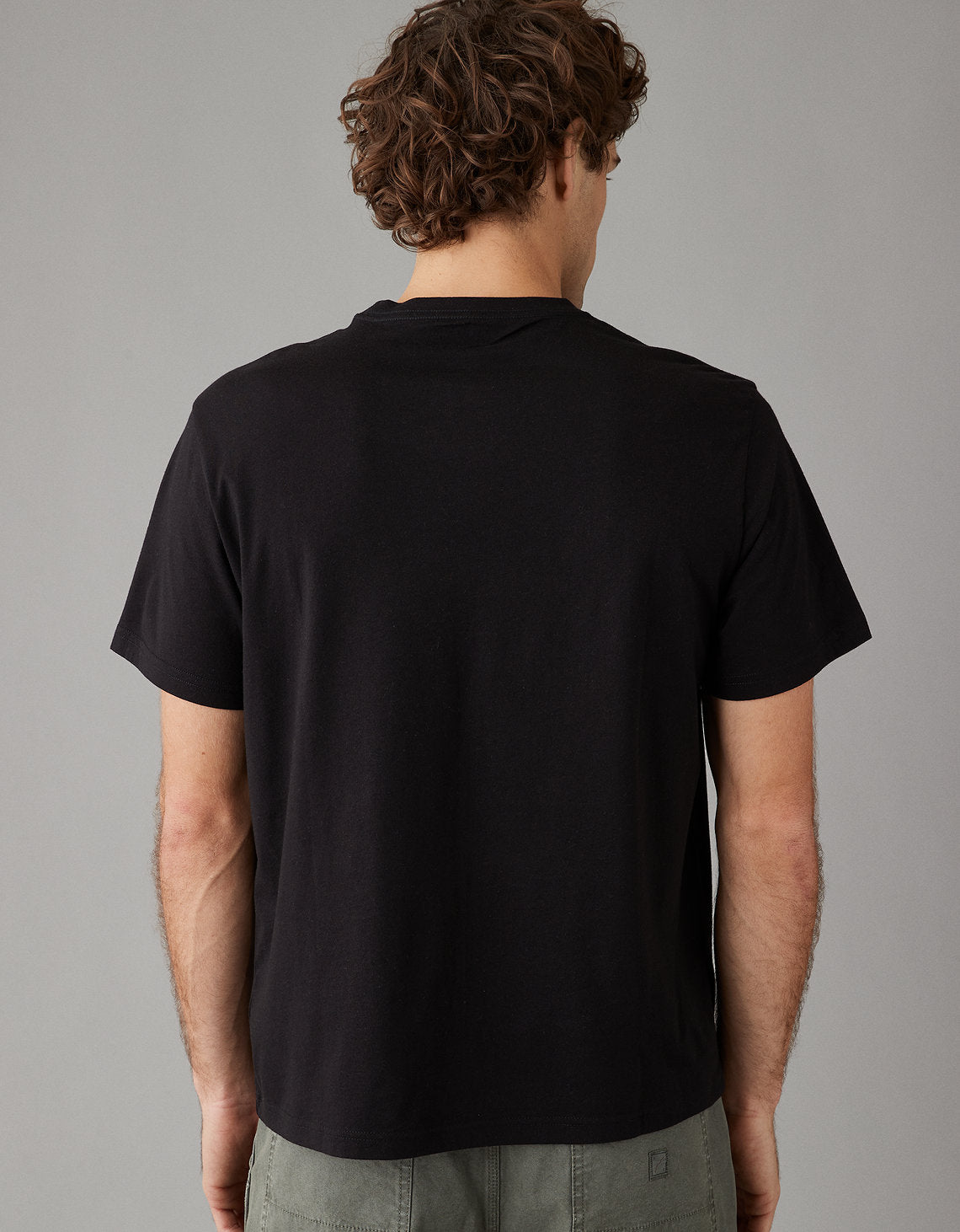 Camiseta Ae con gráfico - Negro 0181_3437_043_ob