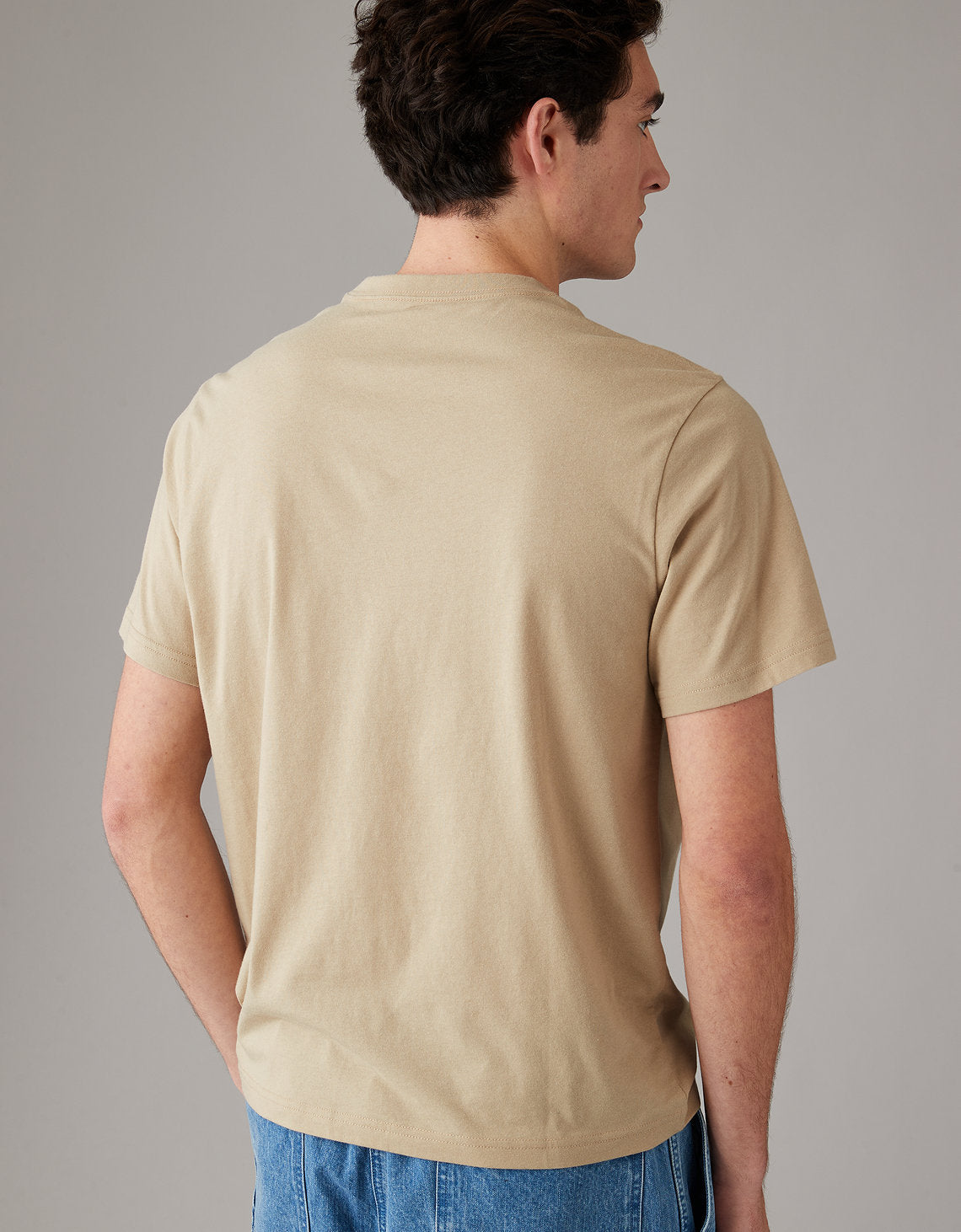 Camiseta Ae con gráfico - Caqui 0181_3437_212_ob