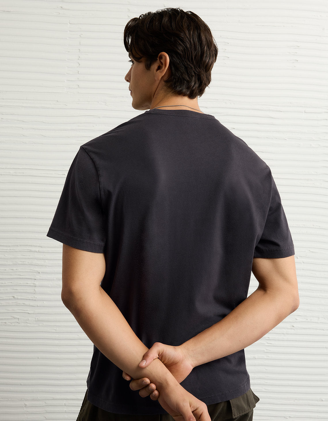 Camiseta con Gráfico Ae - Negro 0181_4659_094_ob