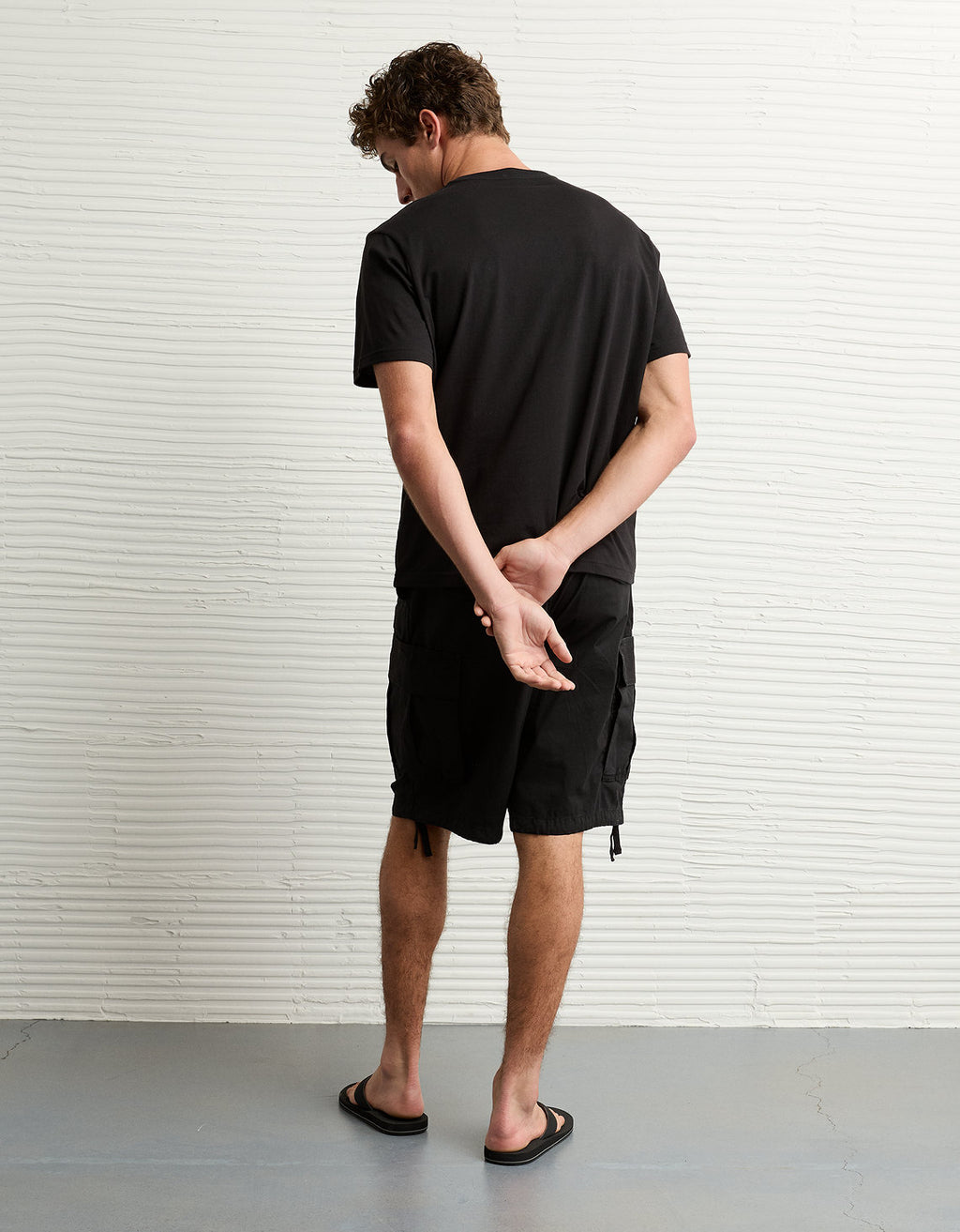 Camiseta con Gráfico Ae - Negro 0181_4819_064_ob