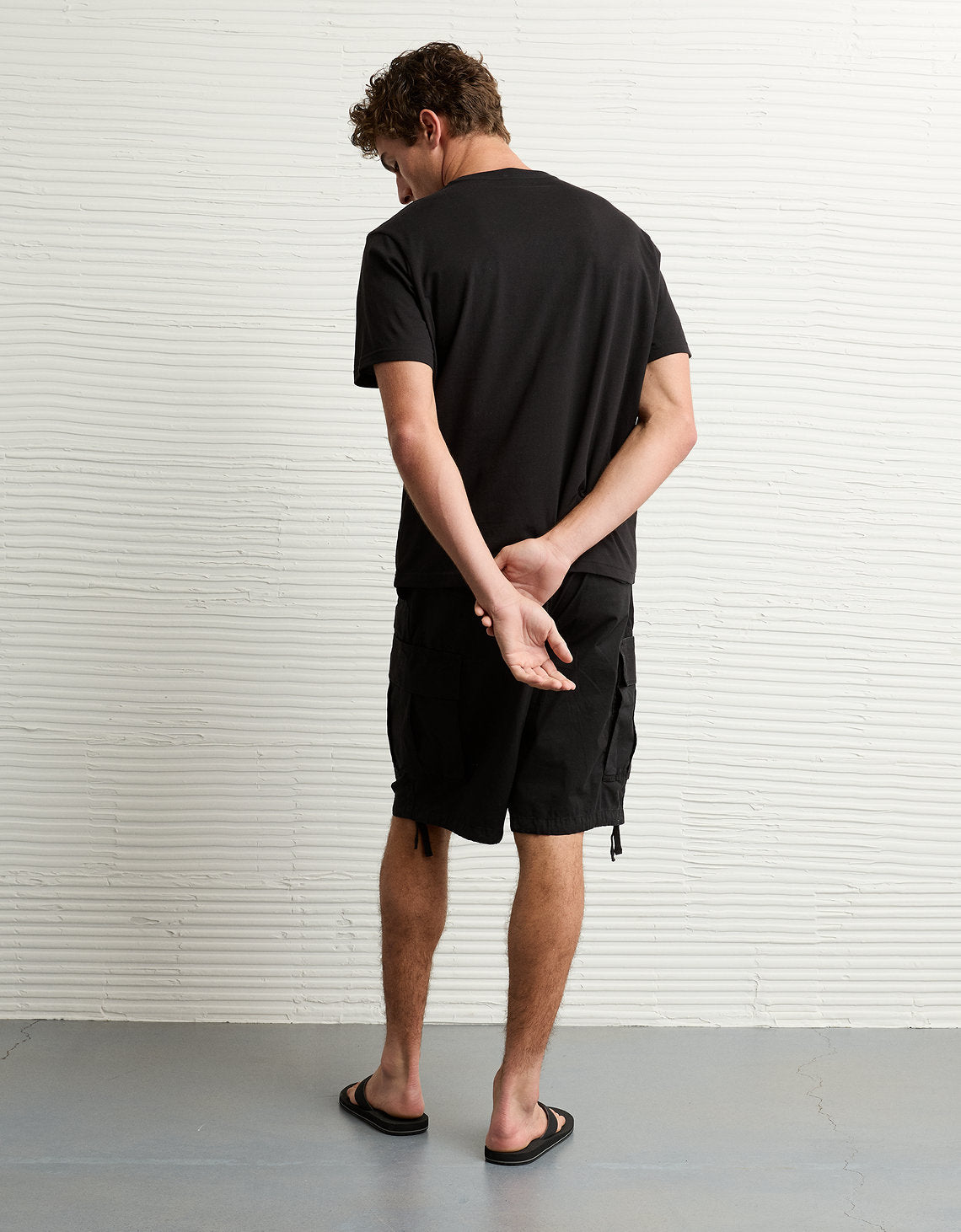 Camiseta con Gráfico Ae - Negro 0181_4819_064_ob