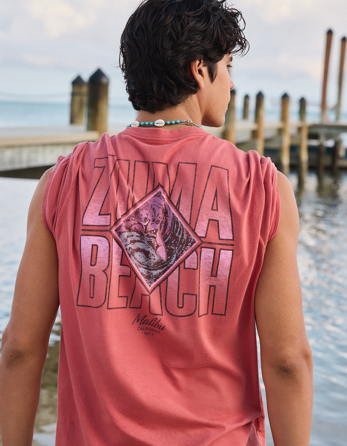 Camiseta Gráfica de Destino Ajuste Estándar Ae - Rojo 0181_5912_608_l1