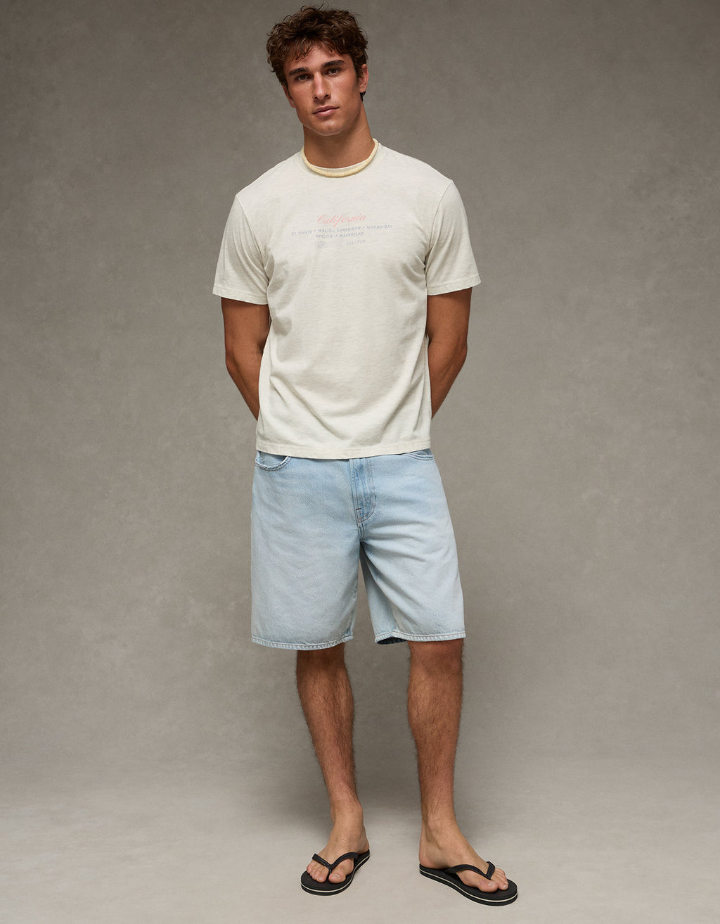 Camiseta Gráfica de Destino Ajuste Estándar Ae - Gris 0181_5914_006_os