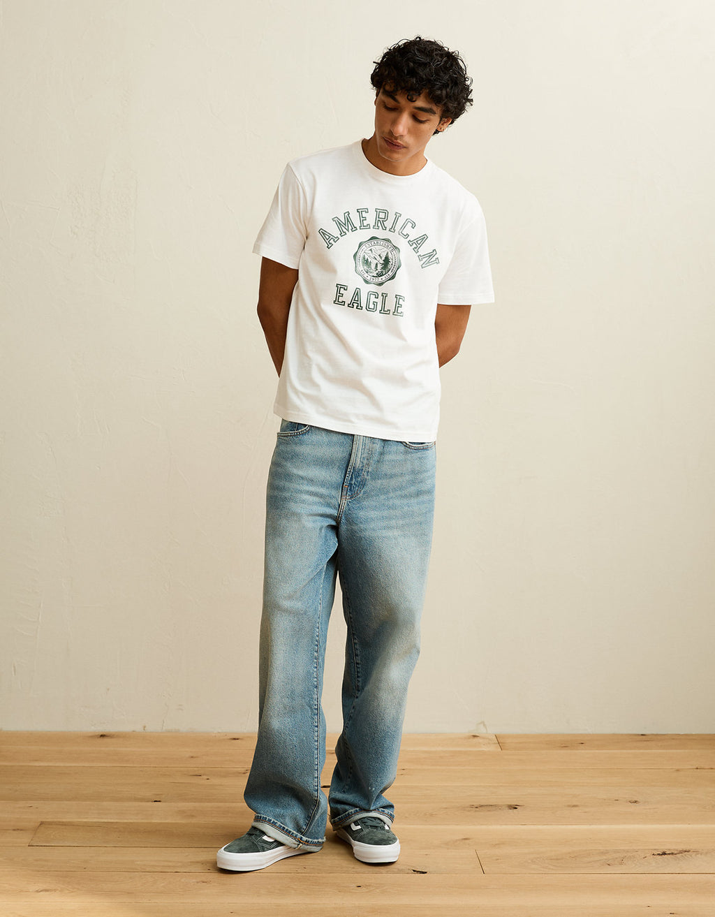 Camiseta con logotipo gráfico de ajuste estándar Ae - Blanco 0181_5930_100_os