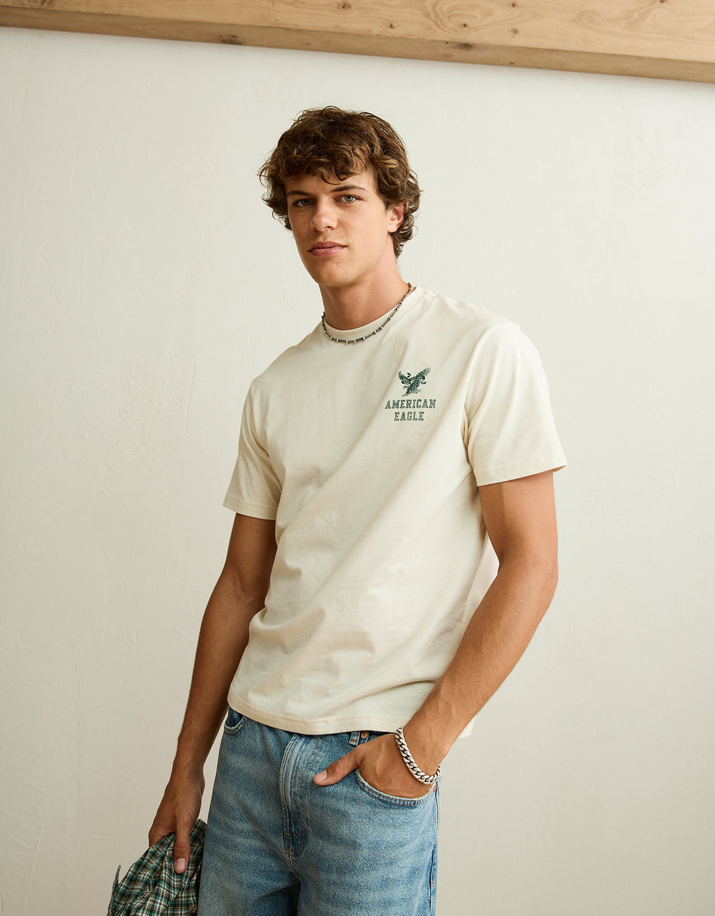 Camiseta con logotipo gráfico de ajuste estándar Ae - Caqui 0181_5930_210_of