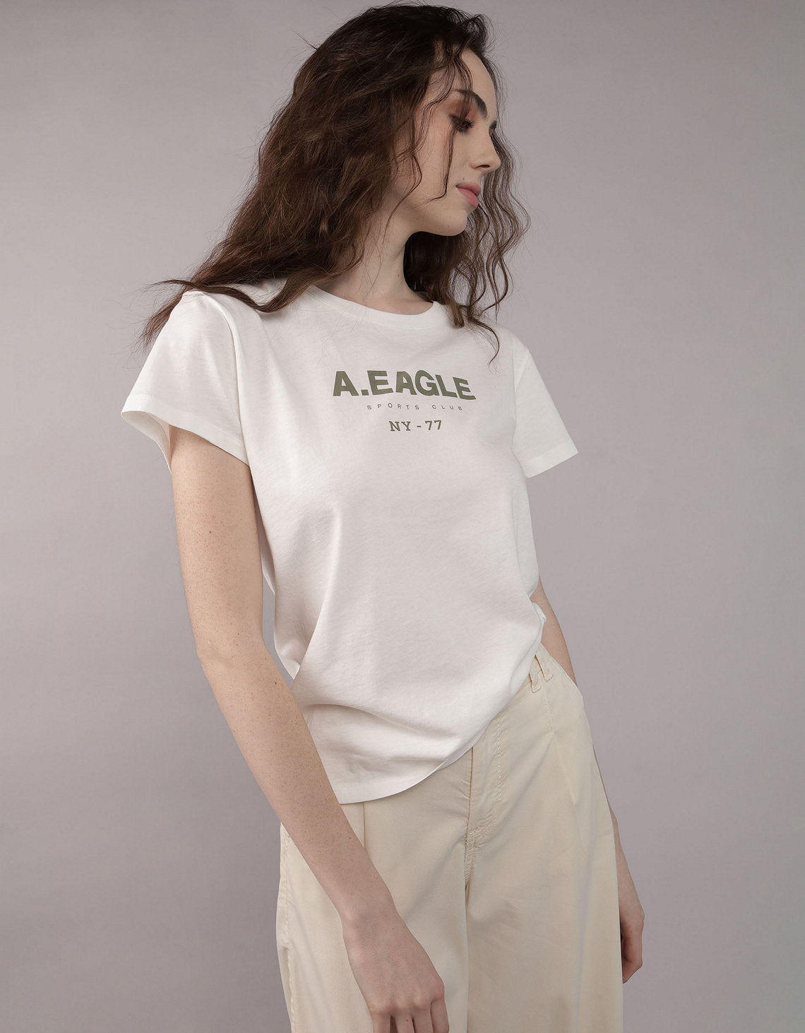 Camiseta con gráfico de mujer AE - Blanco 0300_9932_100_of