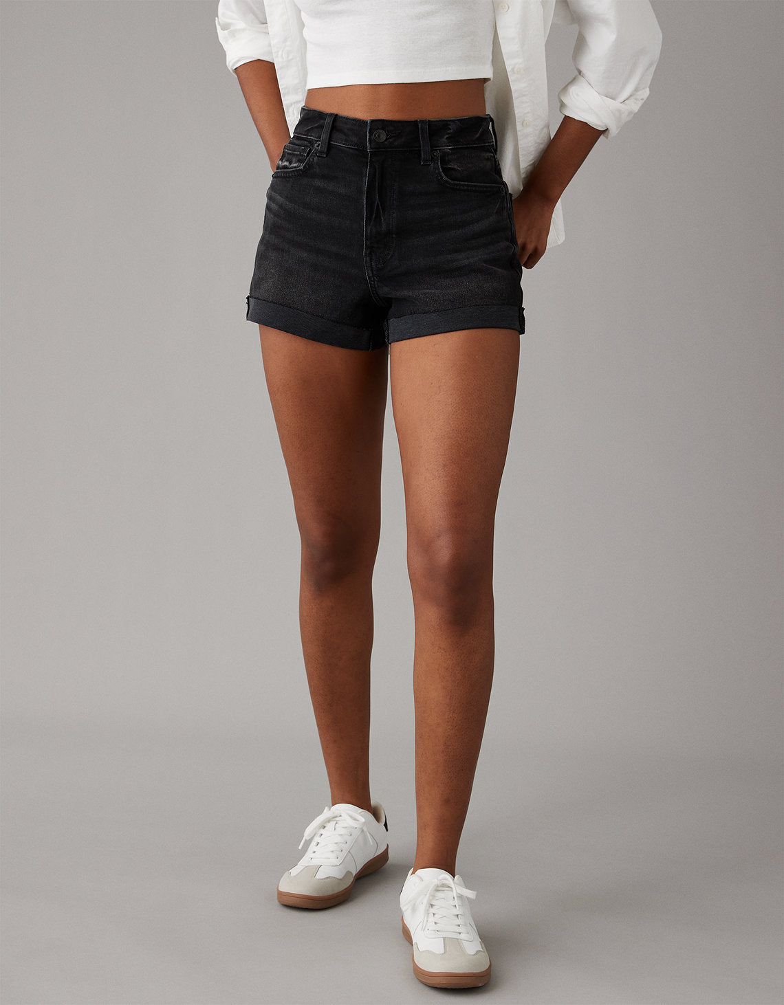 Short Ae mom - Negro 0338_7726_073_d2
