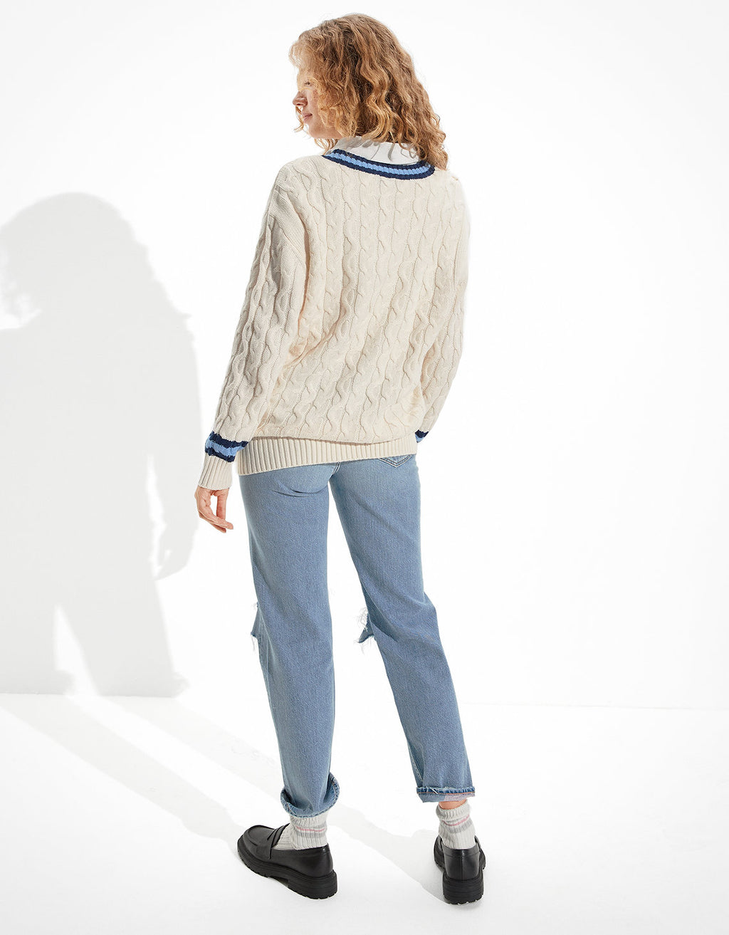 Suéter AE Oversized tejido con cuello en V - Generico 0344_9659_106_ob