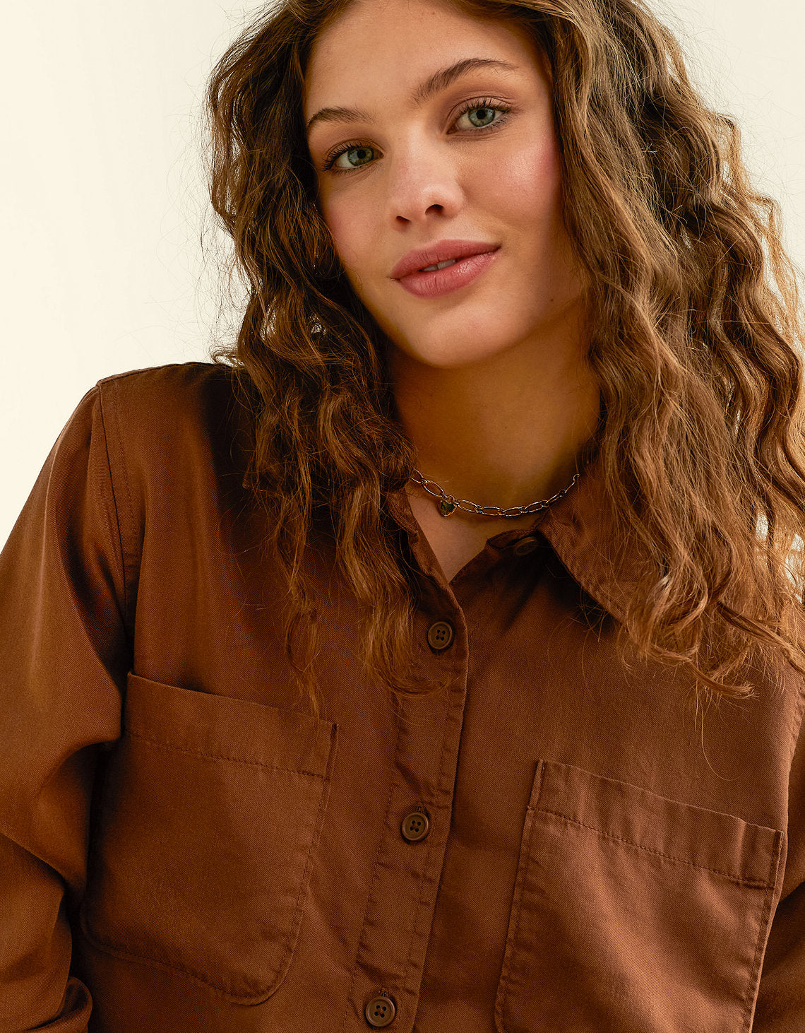Camisa abotonada Ae Bestie - Café 0350_7117_215_d1