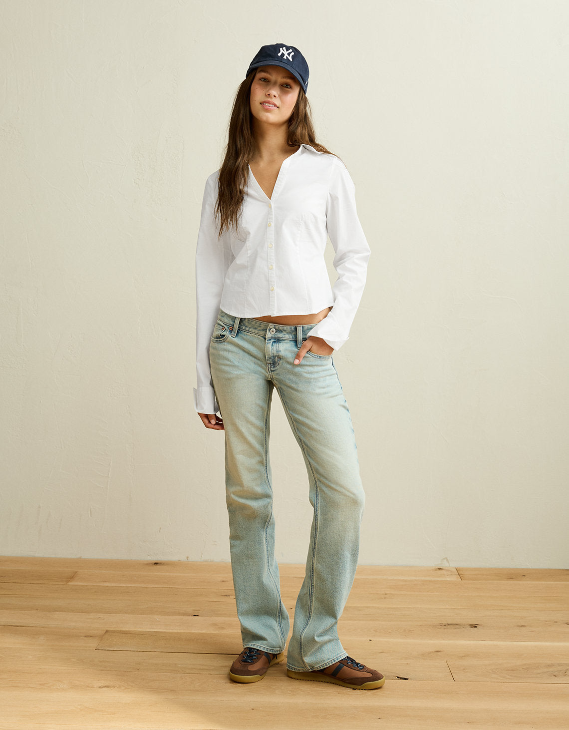 Camisa ajustada de popelina con botones. - Blanco 0355_7054_100_of