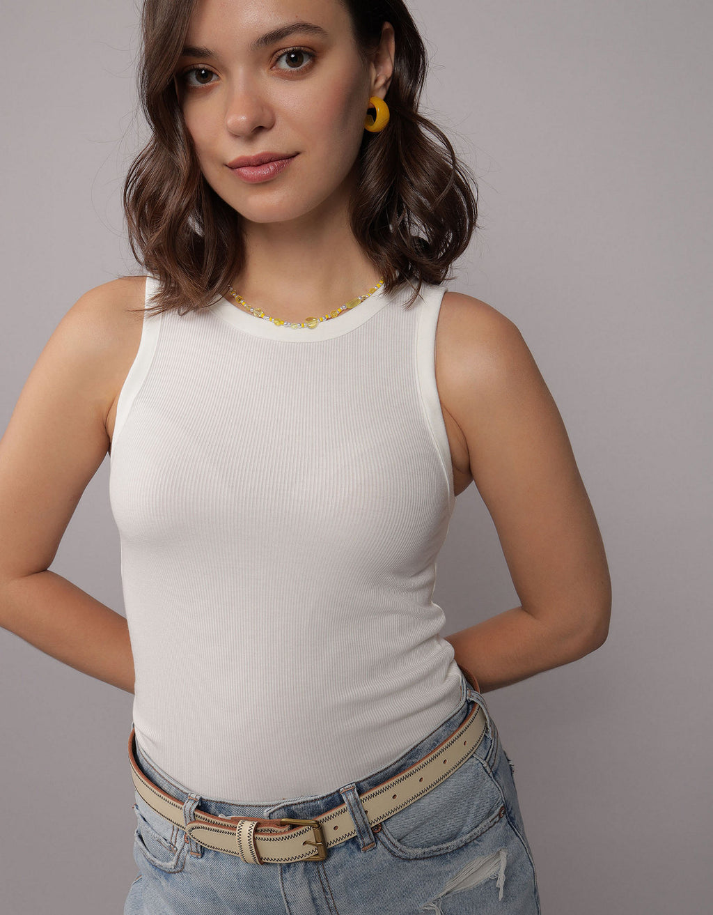 Blusa AE cuello redondo sin mangas para mujer - Blanco 0366_5718_100_of