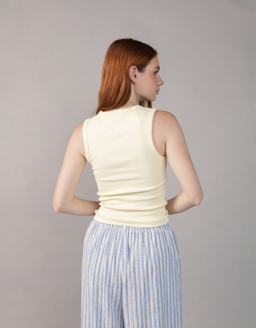 Tank top de mujer AE - Amarillo 0366_6109_700_ob