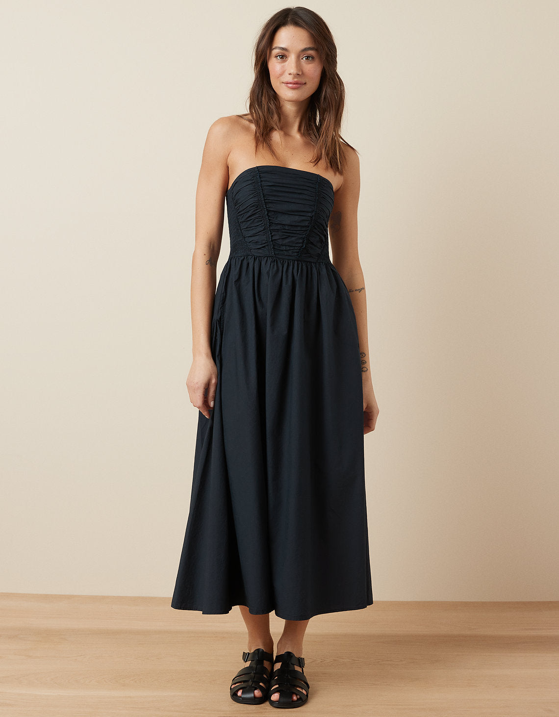 Vestido con hombros descubiertos Aeo Soft & Sexy - Negro 0395_7729_001_of