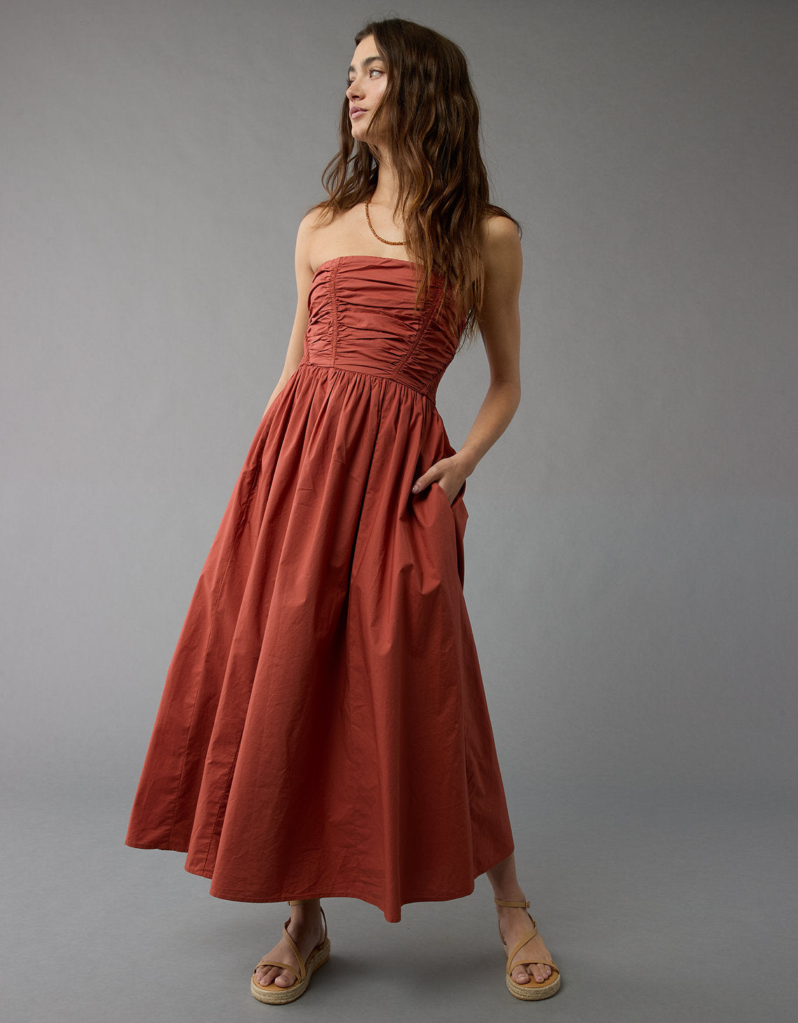 Vestido con hombros descubiertos Aeo Soft & Sexy - Café 0395_7729_812_of