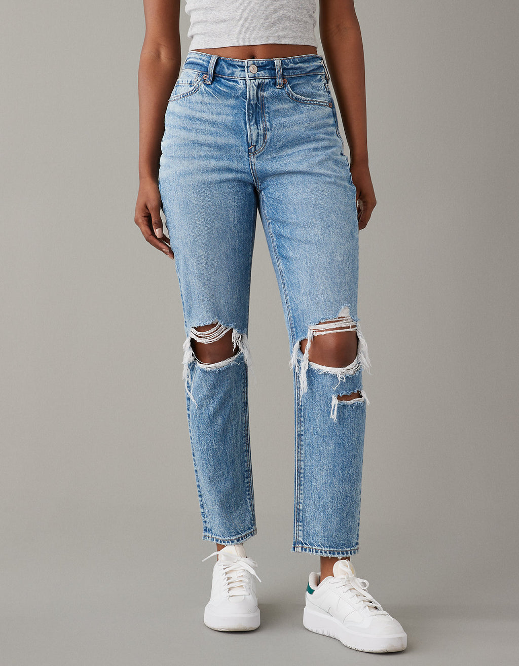 Jean AE mom strigid con rotos - Azul 0436_3936_923_of