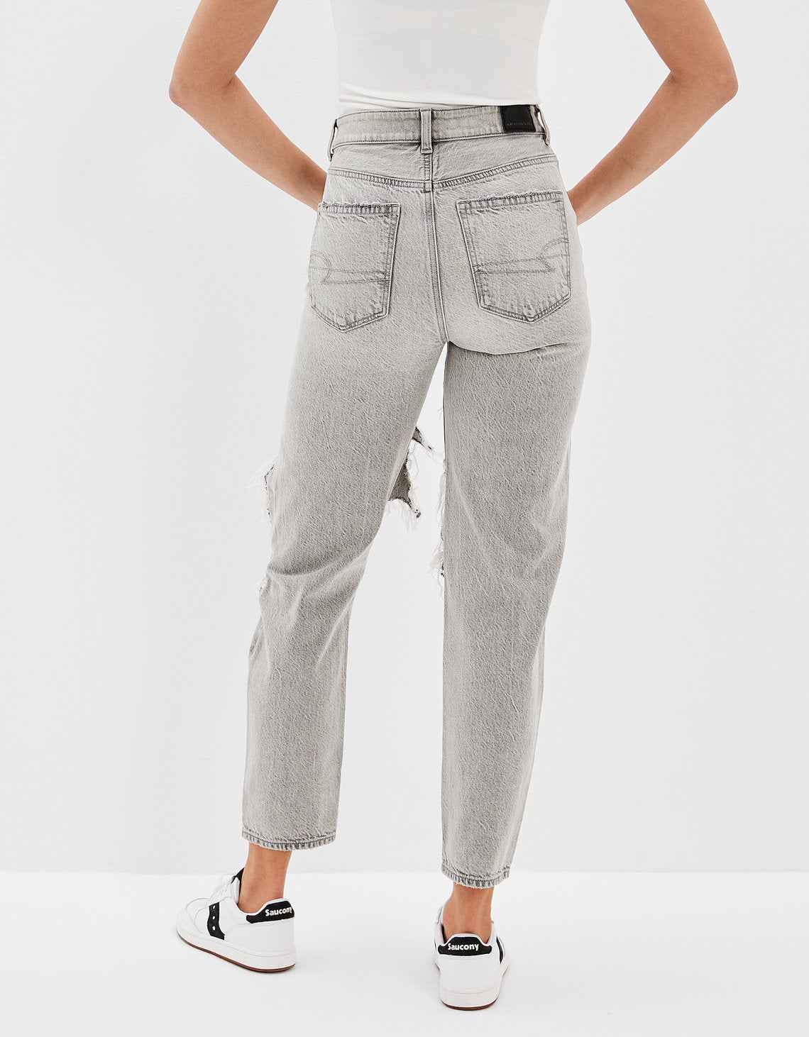 Jean Mom Straight Ae - Gris 0436_4082_036_ob