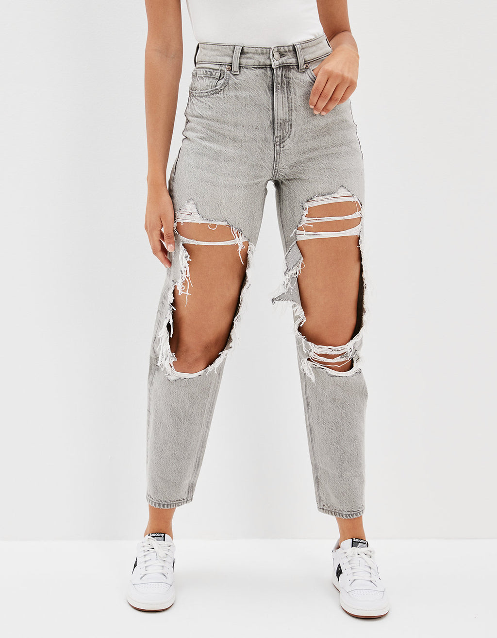 Jean Mom Straight Ae - Gris 0436_4082_036_of