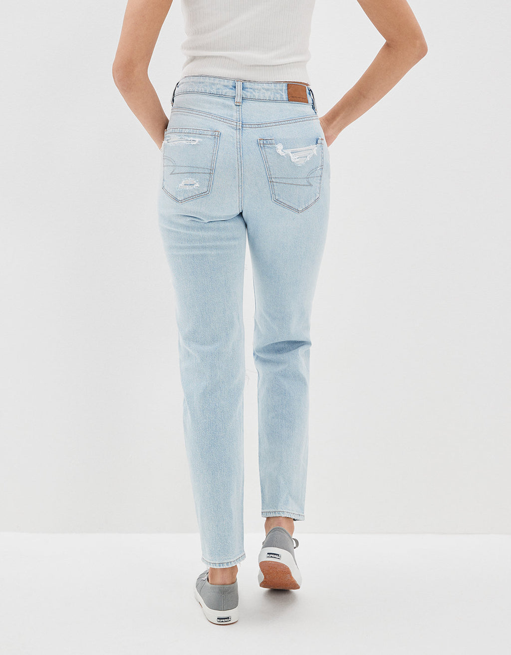 Jean AE mom strigid con rotos - Azul 0436_4124_396_ob