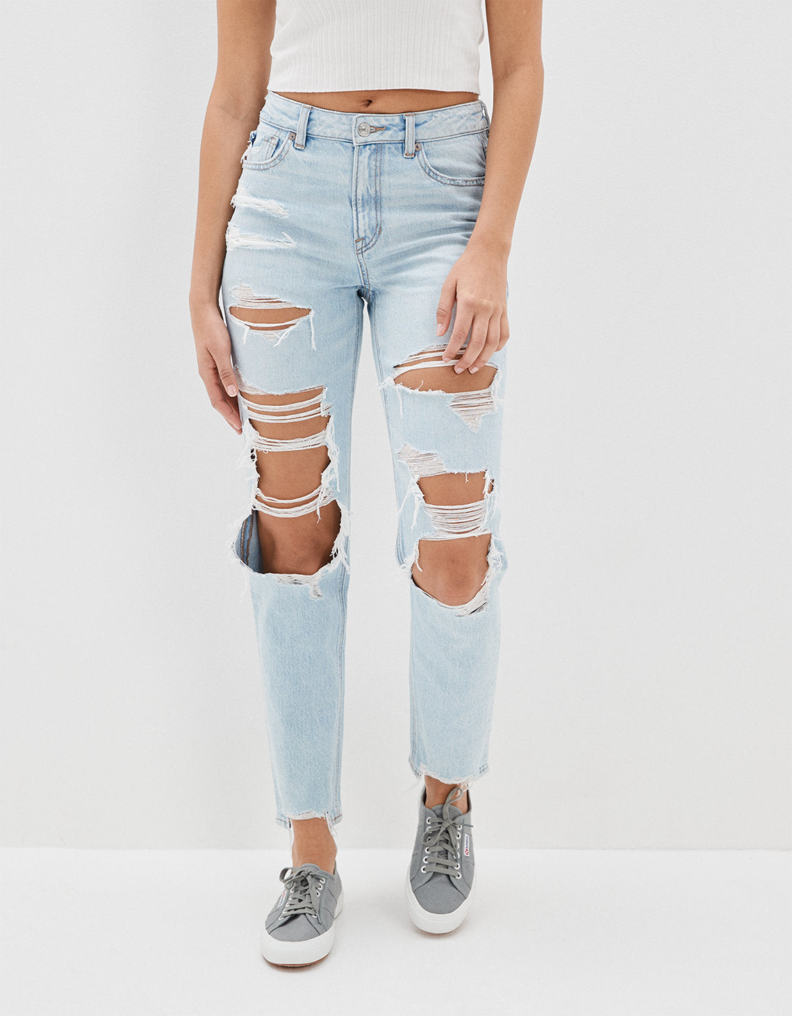 Jean AE mom strigid con rotos - Azul 0436_4124_396_of