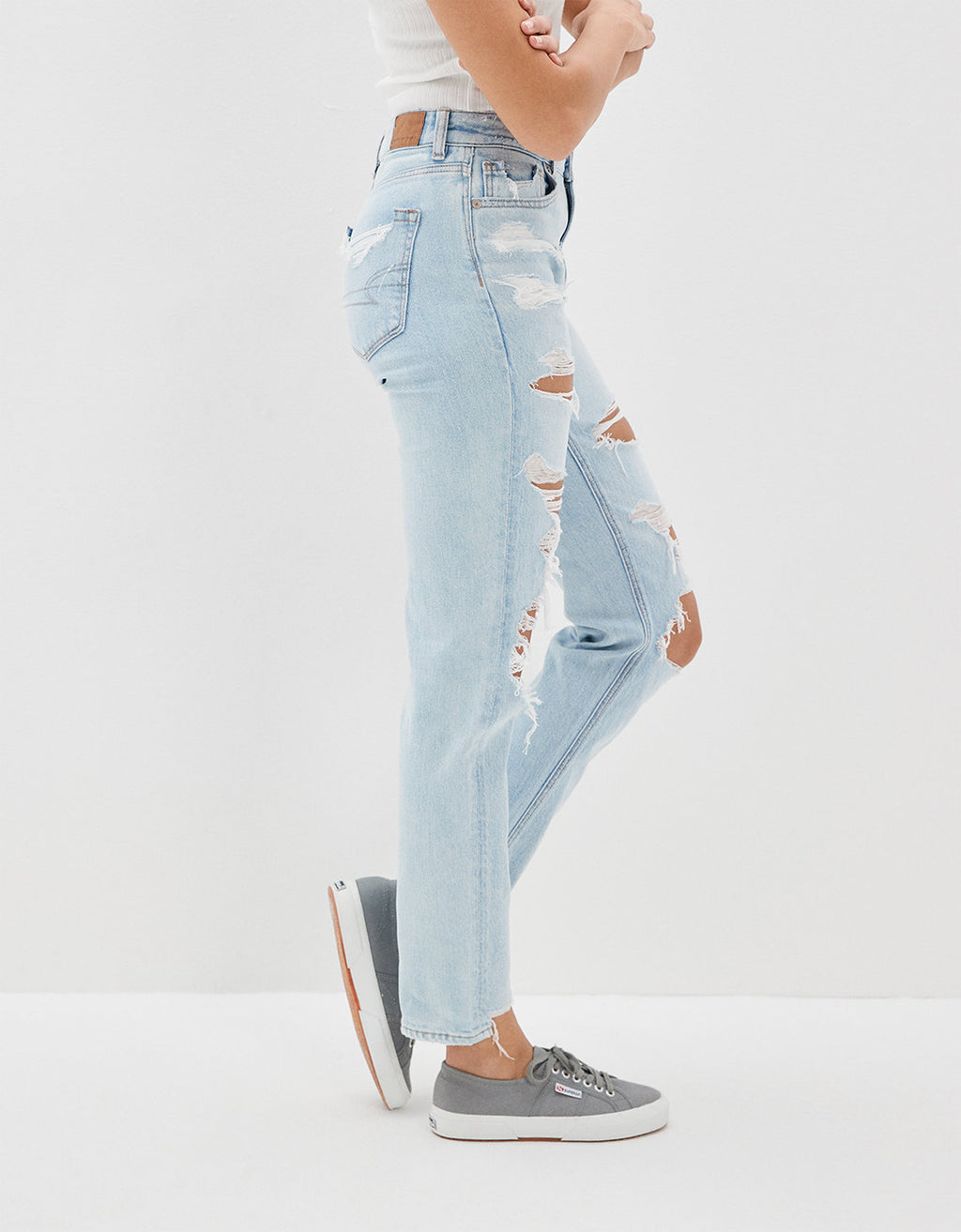 Jean AE mom strigid con rotos - Azul 0436_4124_396_os