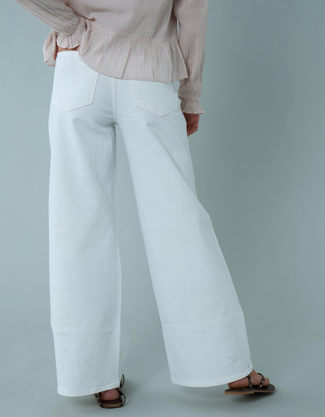 Jeans Baggy de Pierna Ancha de Tiro Super Alto Ae Strigid - Blanco 0437_5527_101_ob