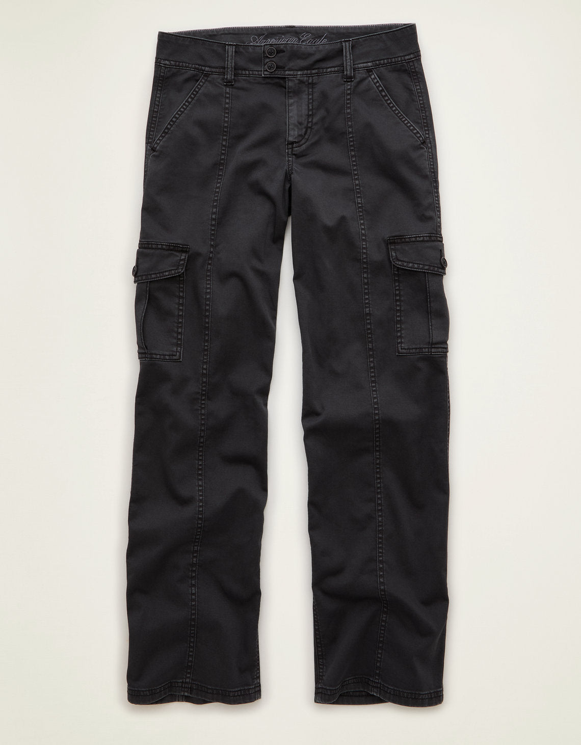 Pantalón tipo cargo de tiro bajo Ae - Negro 0461_5869_094_f