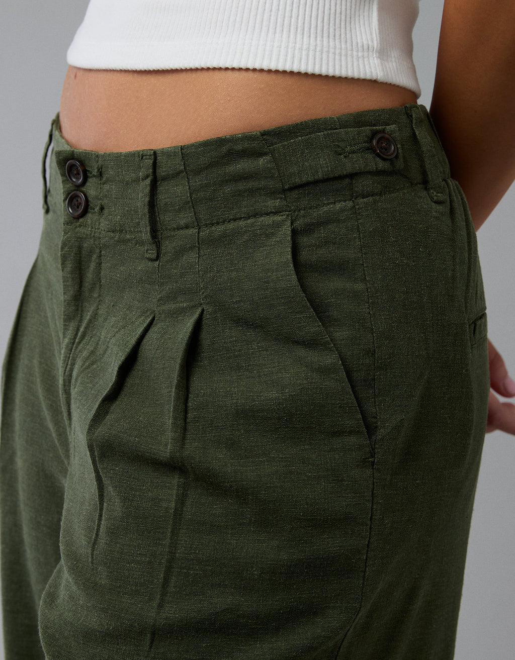 Pantalón tiro alto ancho de mujer AE - Verde 0462_5385_350_os