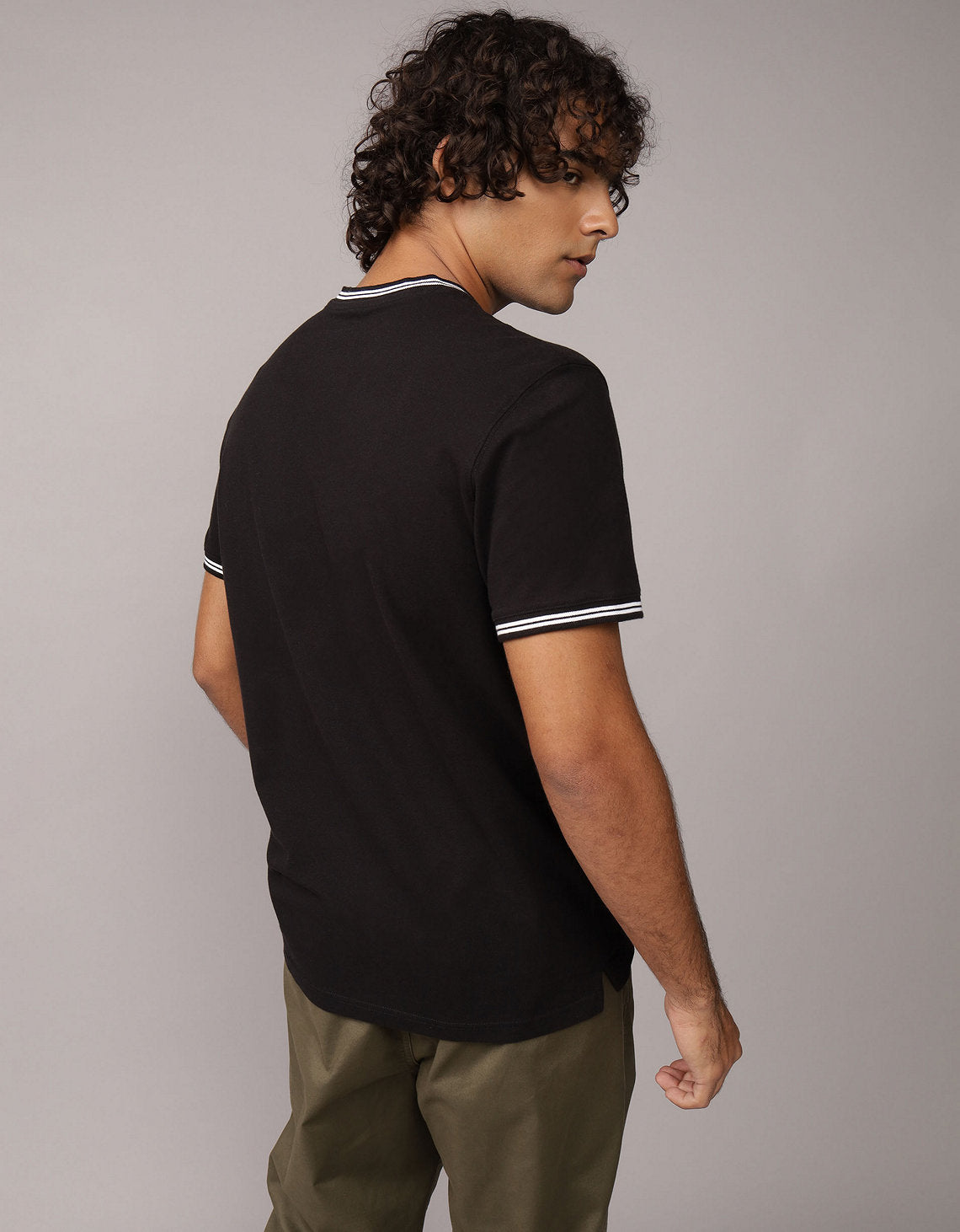 Camiseta Piqué Flex de Ae - Negro 1164_3090_001_ob