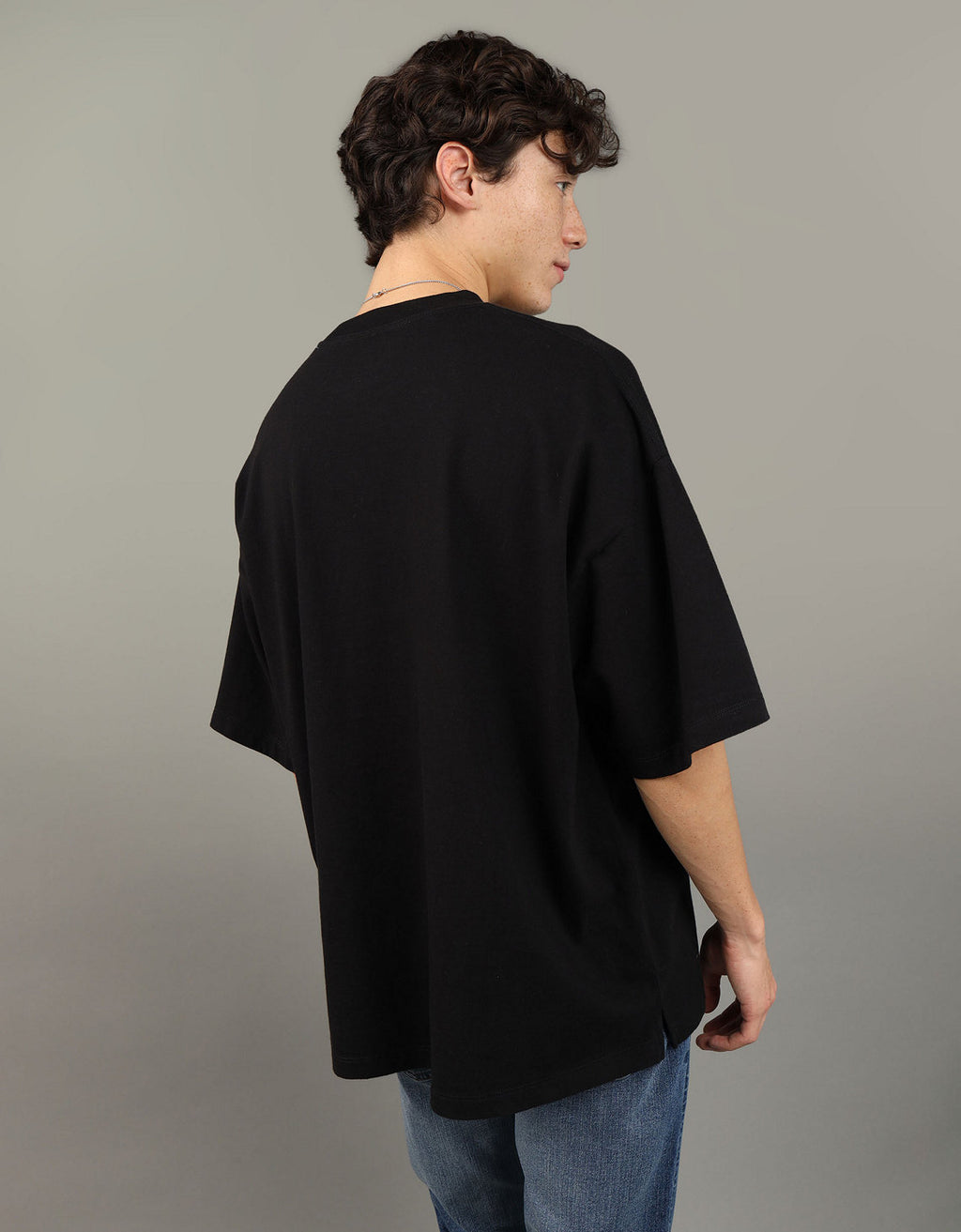 Camiseta de cuello redondo Ae - Negro 1164_3664_001_ob