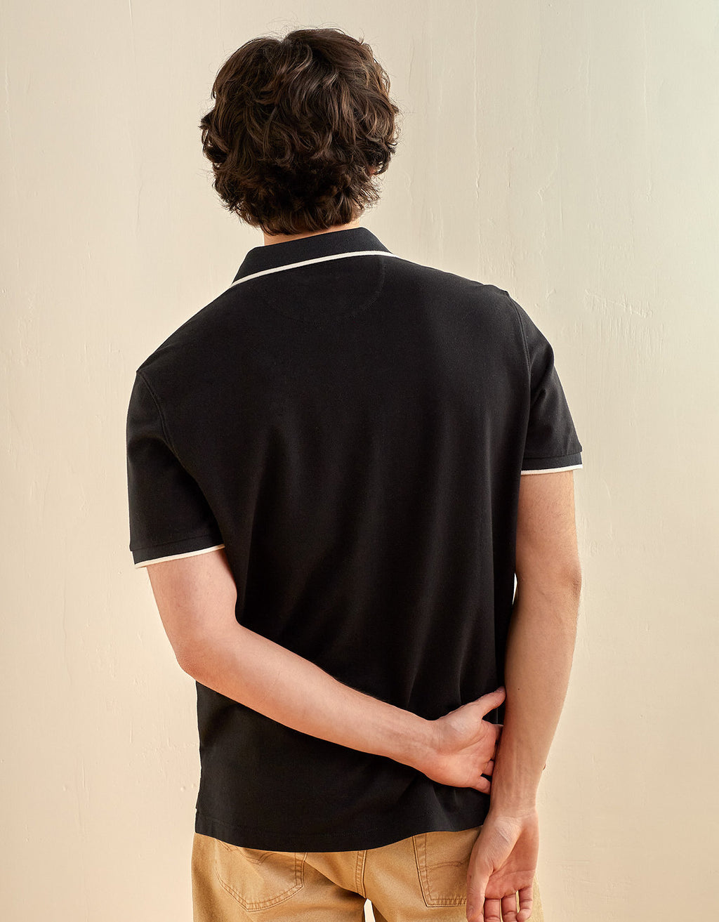 Polo de Piqué Elástico con Apariencia Desgastada para Hombre - Negro 1165_4559_001_ob
