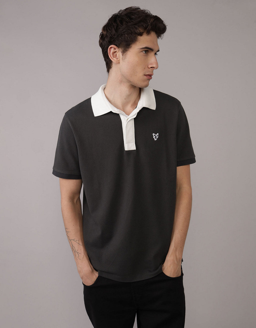Camiseta Tipo Polo Slim Fit Ae - Negro 1165_4882_167_of