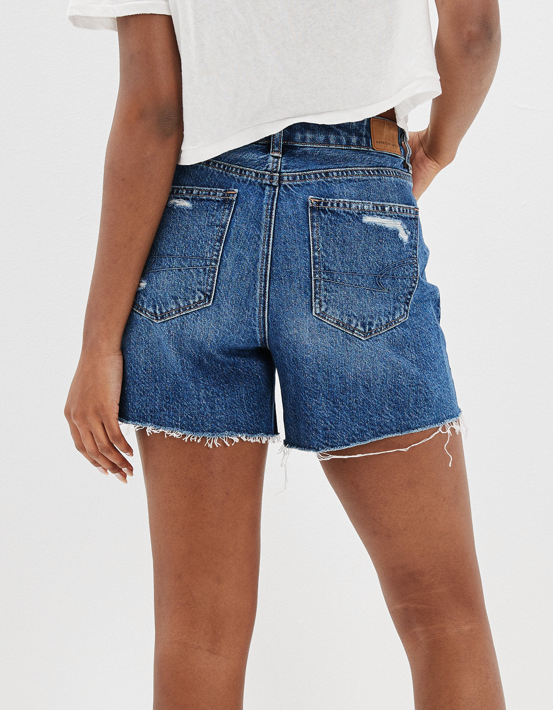 Short AE sueltos mom fit en denim - Azul 1334_7225_738_ob