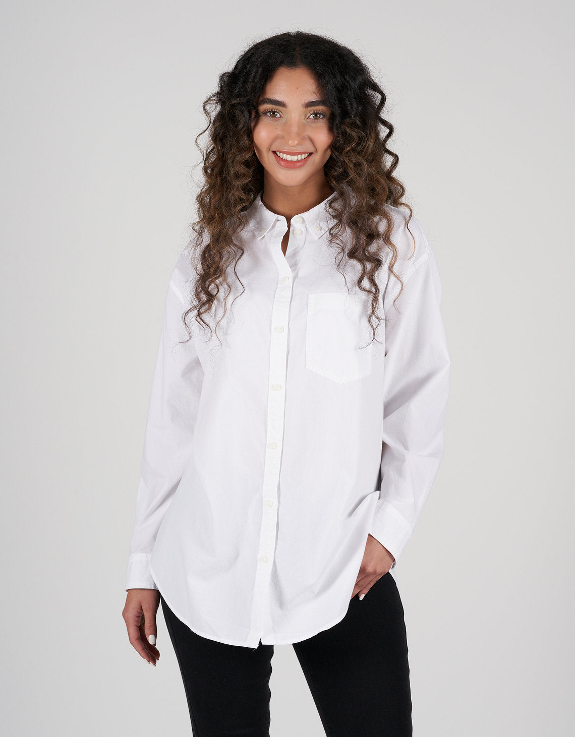 Camisa Oxford AE oversized de botones - Blanco 1354_4626_100_of