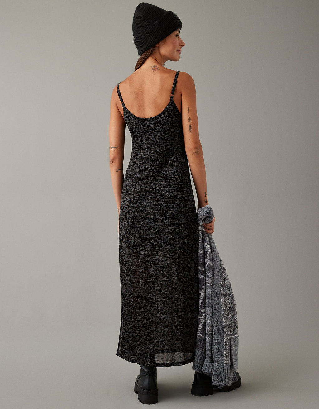 Vestido AE largo de tirantes con efecto de brillos - Negro 1399_7434_001_ob