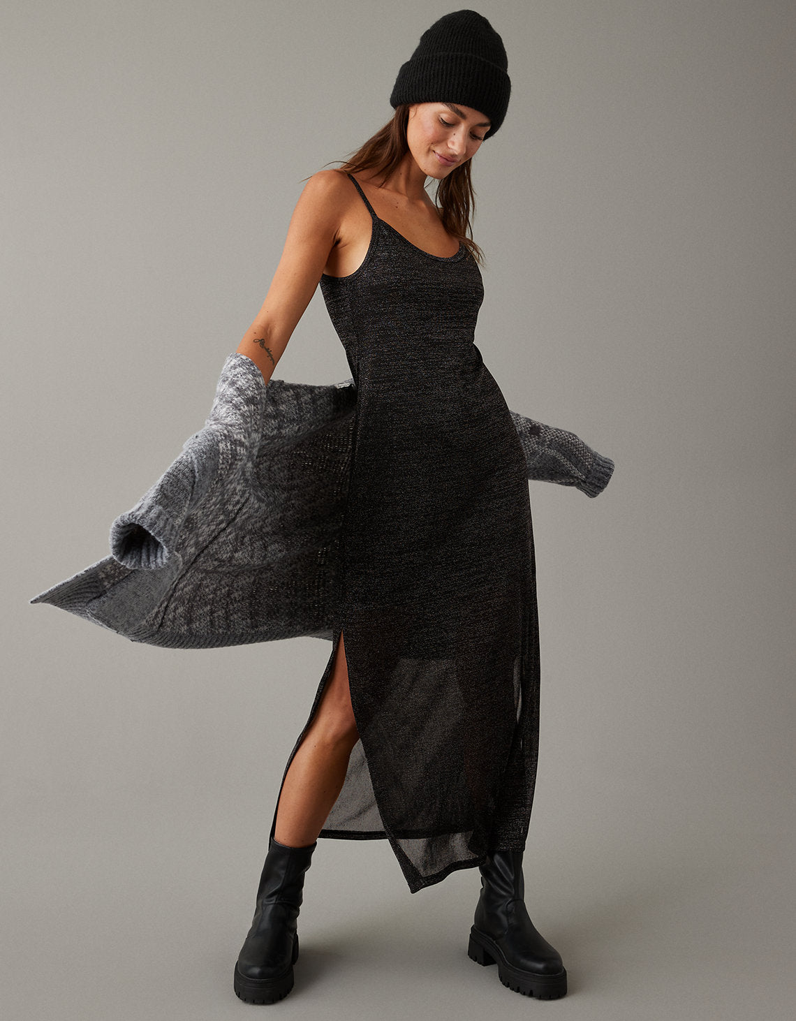 Vestido AE largo de tirantes con efecto de brillos - Negro 1399_7434_001_of