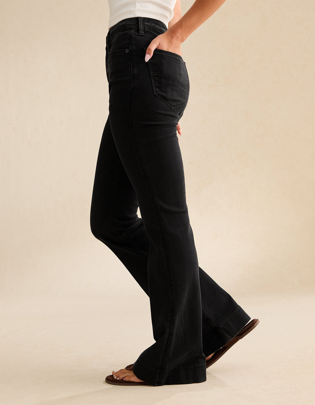 Jean Flare de tiro alto Ae - Negro 1436_5881_053_os