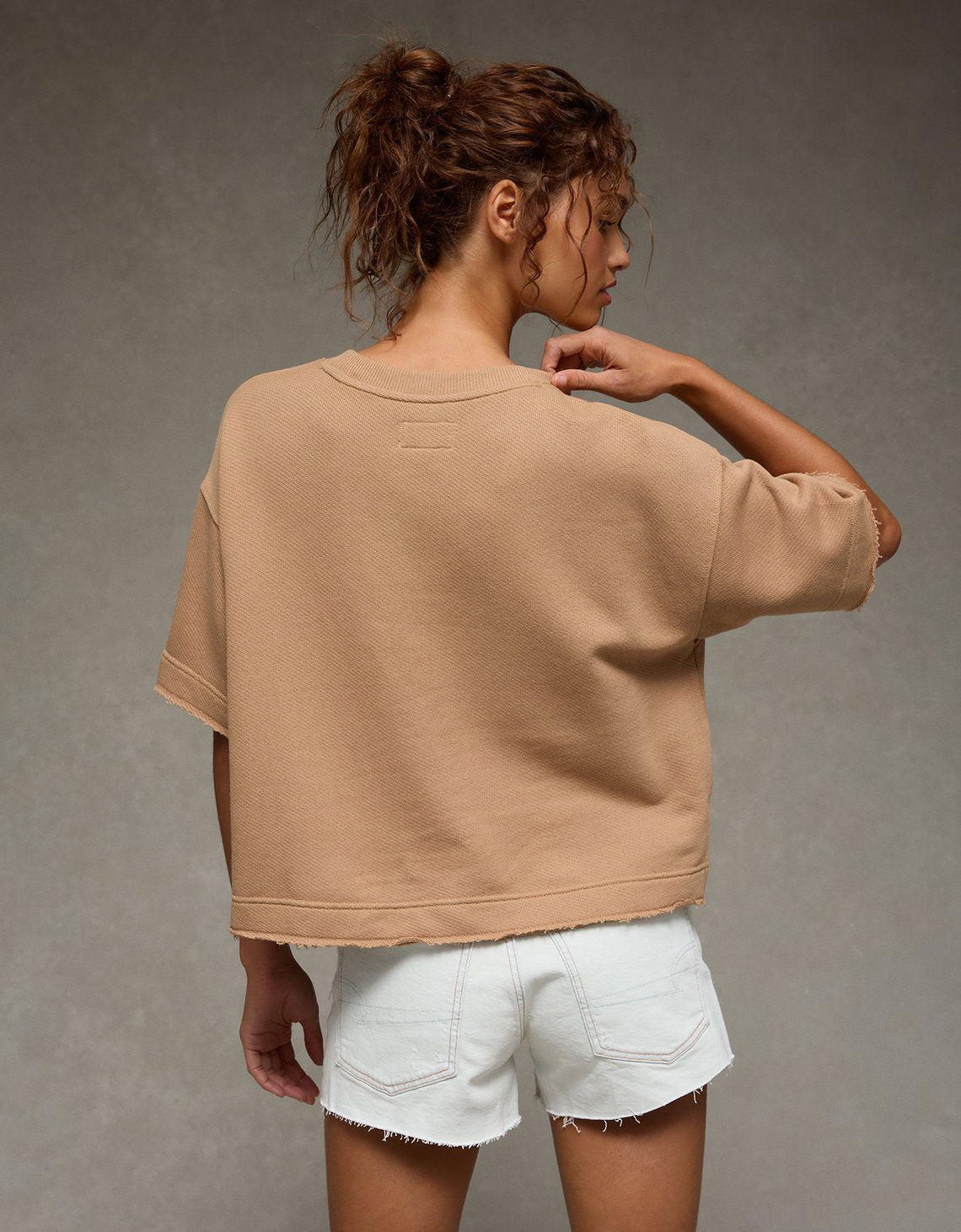 Camiseta Tipo Boxy Ae - Caqui 1457_2917_273_ob