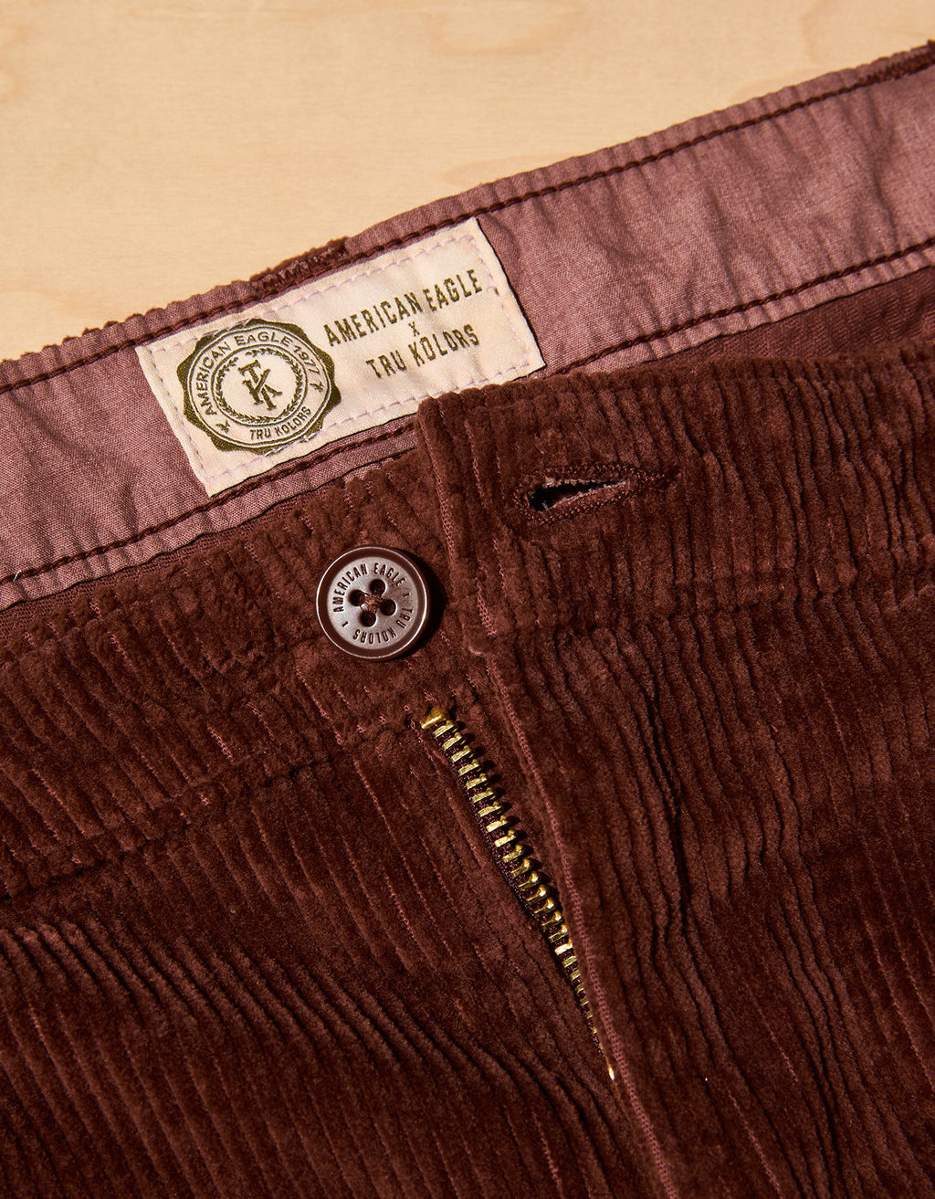 Ae x Tru Kolors Pantalón Cargo de Corduroy - Generico 2121_5277_613_d1