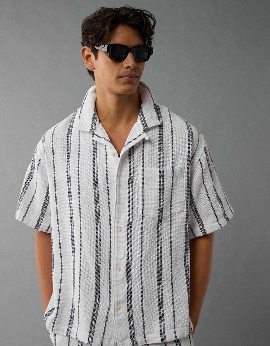 AE Camisa Rayada con Botones - Blanco 2154_2760_100_os