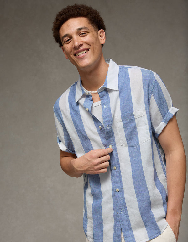 Camisa de lino con botones de ajuste estándar. - Azul