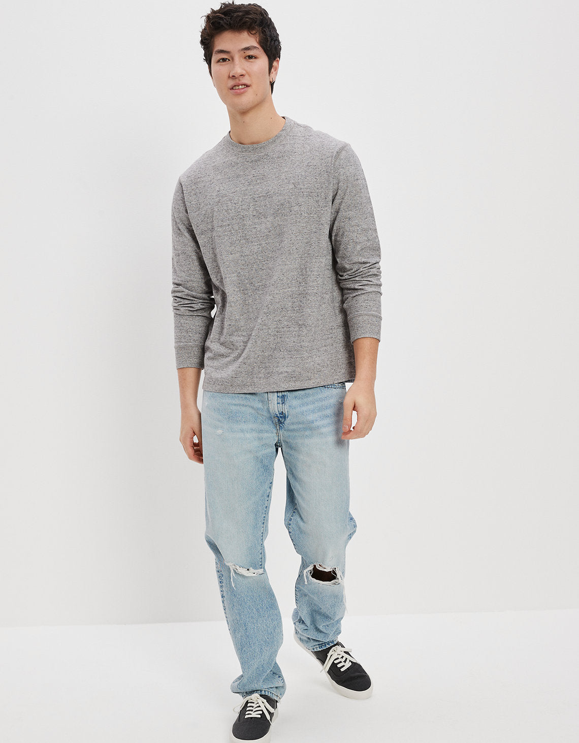 Camiseta icónica Ae Manga larga ultra suave - Gris 2171_2677_006_os